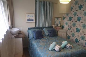 펜션 Self Contained Rooms In Central Torquay