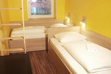 هتل Leni`s Place  Contactless Checkin