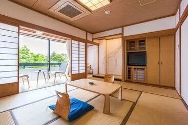 Ryokan Mifuneyama Rakuen