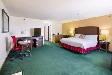 Alliance Hotel And Suites