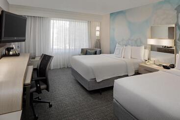 هتل Courtyard Houston Westchase