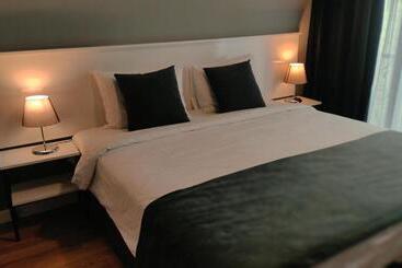 簡易ホテル Utarit Taksim