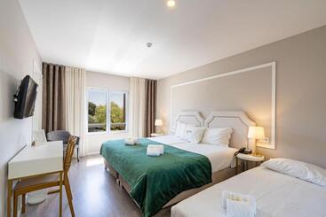 Imperhotel By Umbral