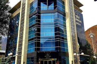 فندق Karon Palace