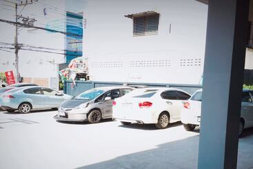 فندق Rinrada Loft Resident