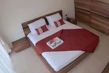 Pearl Hotel & Residence