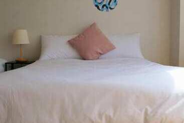 מלון דירות Treehouse