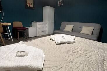 פנסיון Lanskyrooms