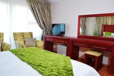 Majatalo Empoza Seaview Guesthouse