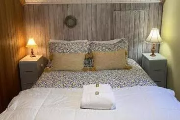 Bed and Breakfast Gite De La Baie Hatée