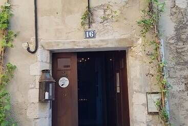 Pension (Hôtel basse catégorie) Le Complot   Maison Privée à Avignon
