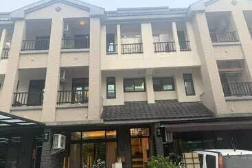 پانسیون Oec Hostel