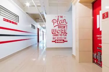 Hotelli Reddoorz Plus Near Ust Manila