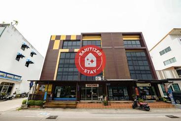 Hotel The Modern Place By Oyo Rooms