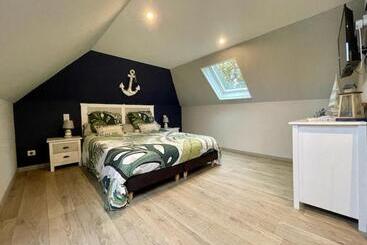 Bed and Breakfast Les Nids De La Baie