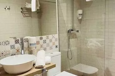 Otel Qb Almagro Centro