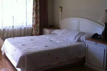 Отель Econo Lodge