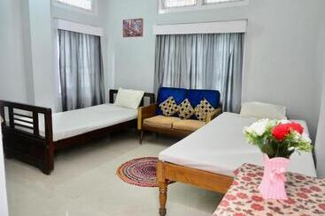 Bed and Breakfast Namaskar Lodge And Homestay
