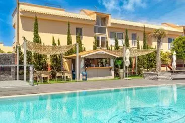 Aparthotel Paradise Residencial