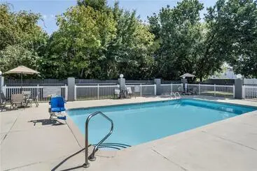 Hotelli Comfort Inn & Suites Kannapolis   Concord