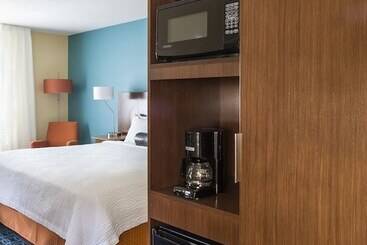 هتل Fairfield Inn & Suites Grand Rapids