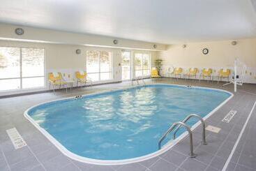 فندق Fairfield Inn & Suites By Marriott Quincy