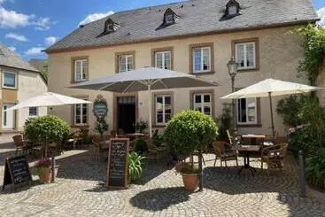 Majatalo Warsberger Weinhof   Hotel & Weinwirtschaft