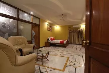 Szálloda Kubera Palace By Oyo Rooms
