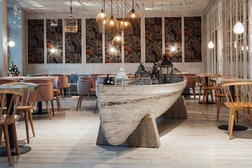 Отель Ostrovskiy