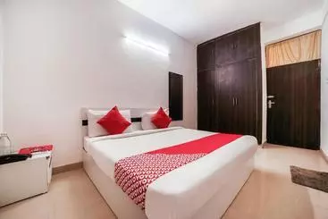 ホテル Oyo Flagship 30197 Noida Sector 43