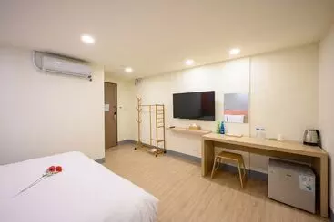 هتل P Inn