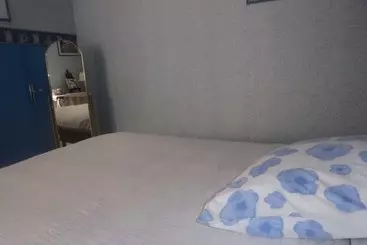 Pension Gite D Epone, L Ami Des Cyclistes