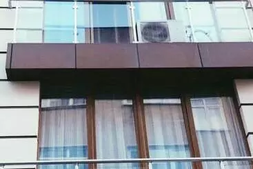 アパートホテル The Pearl Suites