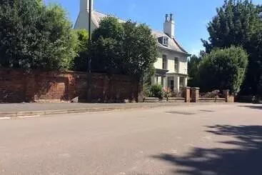 Bed and Breakfast Delamore House