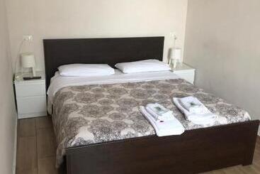 تختخواب و صبحانه La Casa Di Fafa