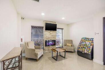 هتل Baymont By Wyndham Orlando Downtown