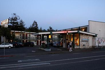 Fairwinds Motel Arcata