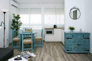 דירות לתיירים Blue Toscana Pool & Center Apartment