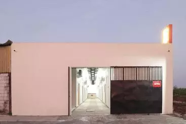 ホテル Spot On 1944 Inezdior