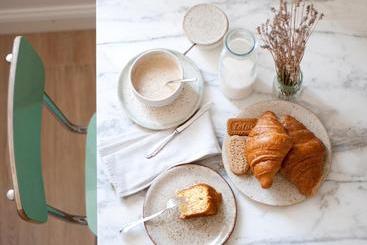 膳宿费 L'alighieri