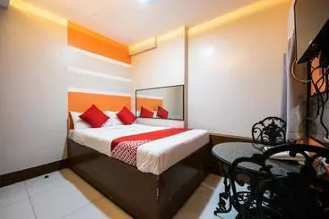 Hotel Oyo 475 Pearl Blossom
