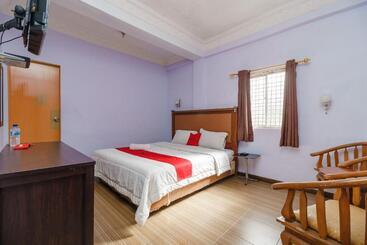 هتل Reddoorz @ Parapat