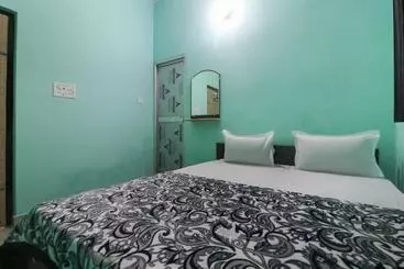 Spot On Hotel Raj