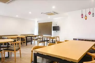 Fabhotel Vivek