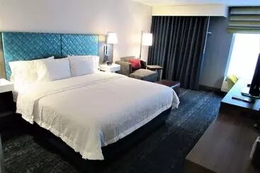 酒店 Hampton Inn & Suites Newtown