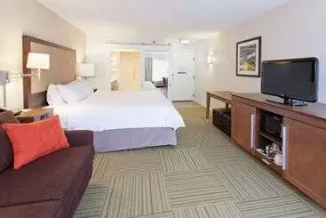 Отель Hampton Inn Bremeni20