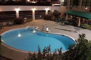 Hotelli Travelodge By Wyndham Roanoke