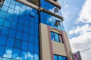 هتل Ganapati Airport