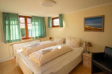 Inselhotel Kapitän Tadsen / Amrum