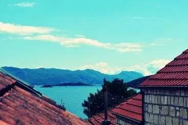 Turistihuoneistot M & J Central Suites